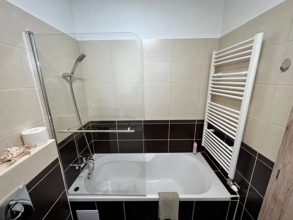 Wellness Apartman Siofok Luaran gambar